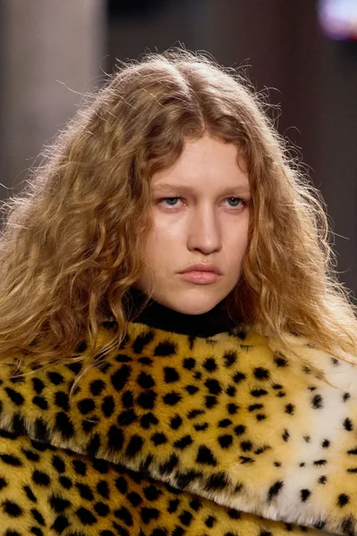 Look 20